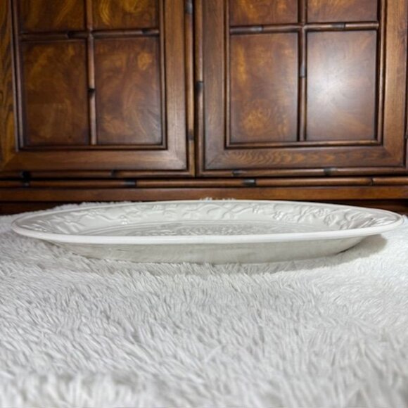 Vintage Gibson Housewares 18 3/8" Ivory Premium Ceramic Oval Turkey Platter - Picture 9 of 12